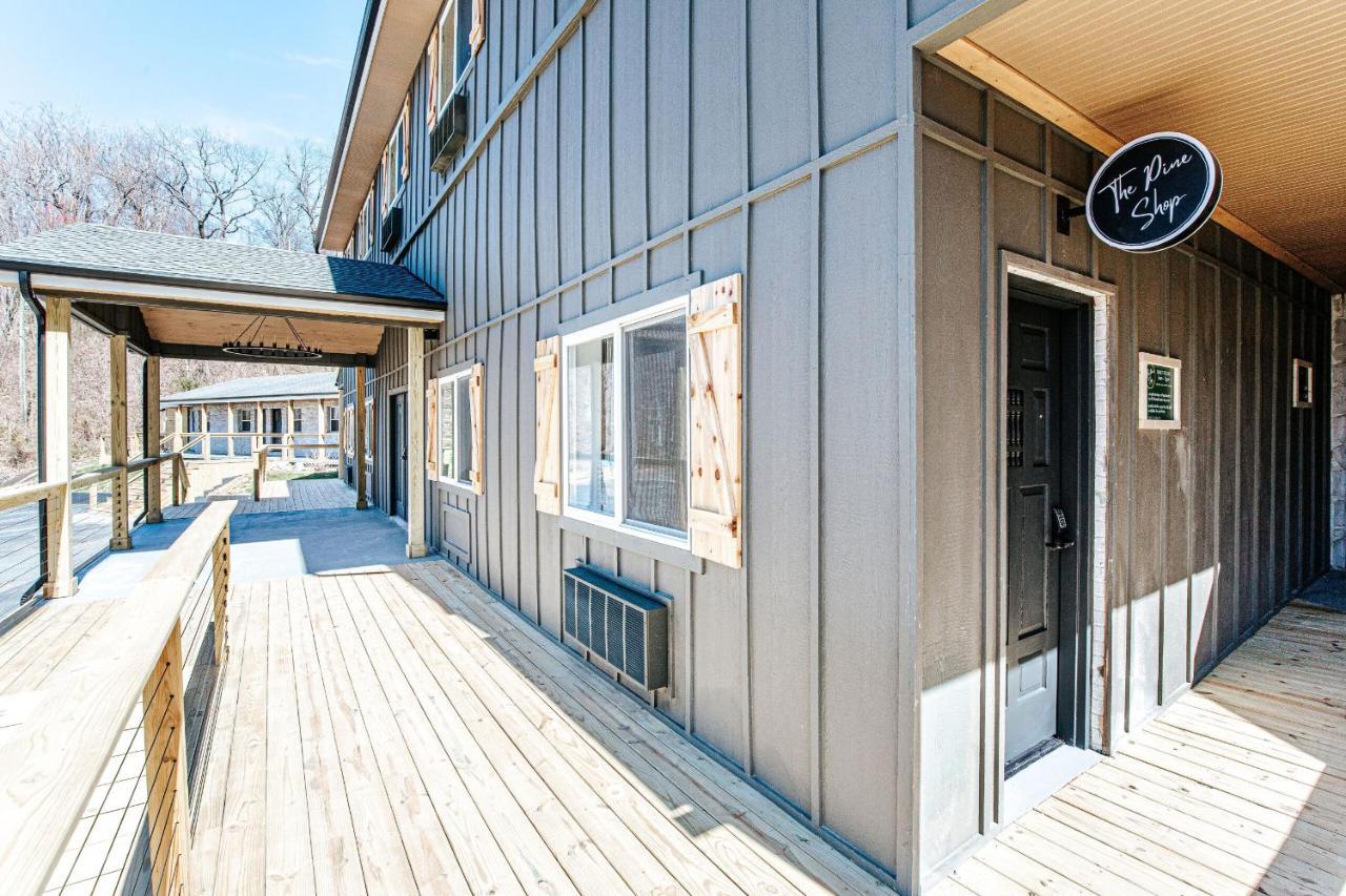 Grey Pine Lodge Waynesboro Esterno foto